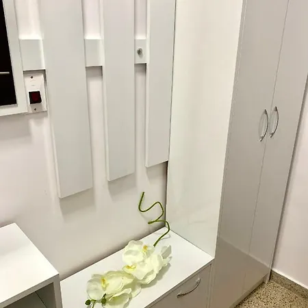Appartamento ,,адела”-апартамент за гости