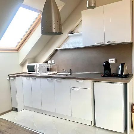 ,,адела”-апартамент за гости Lägenhet