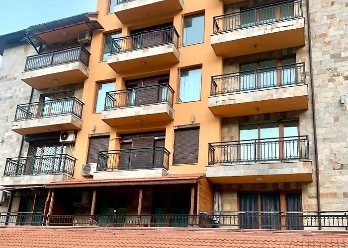 ,,адела”-апартамент за гости *